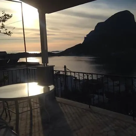 Apartament Thea Masouri