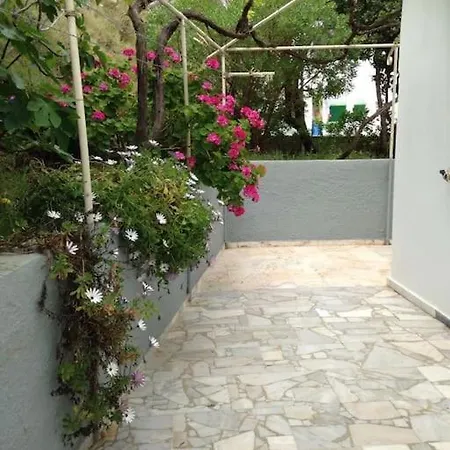 Apartament Thea Masouri