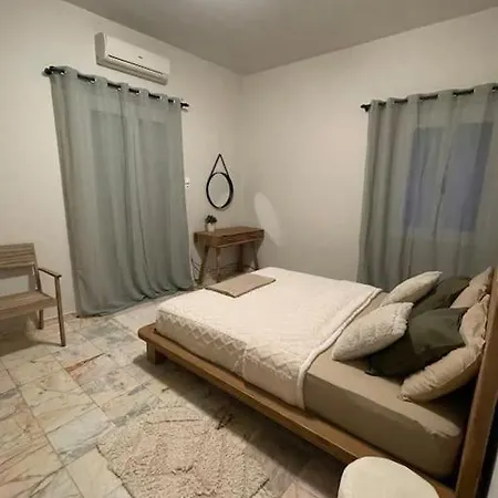 Thea Apartment *