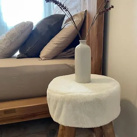 Thea Apartment
