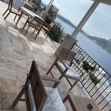 Thea Apartment Masouri