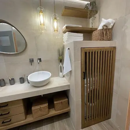 Thea Apartment Masouri