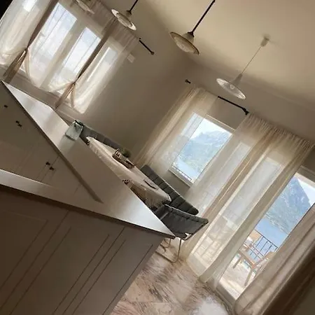 Apartment Thea *