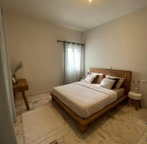 Apartamento Thea Masouri